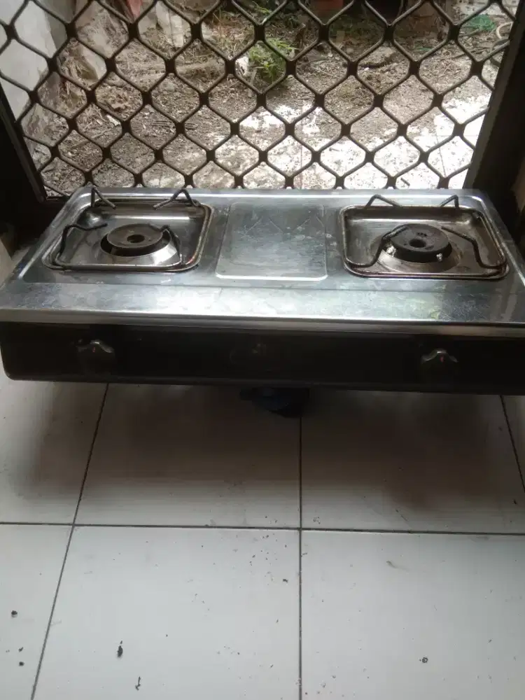 Kompor gas Hitachi 2 Tungku