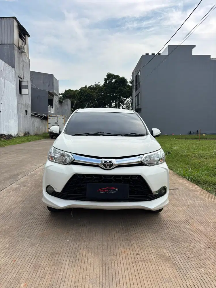 Toyota Avanza Veloz 1.3 2018 Automatic ( Putih Metalik )