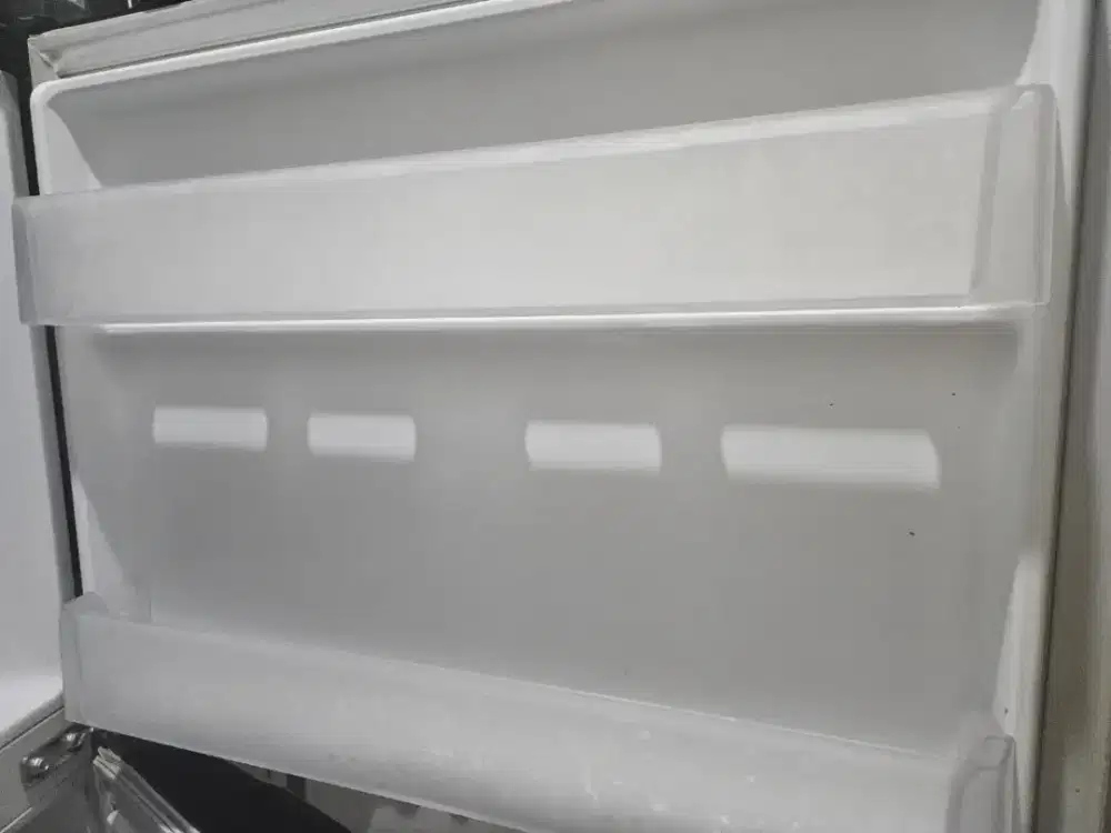 Dijual Kulkas LG Lemari Es 2 Pintu – Kapasitas Besar 416 Liter (2018)