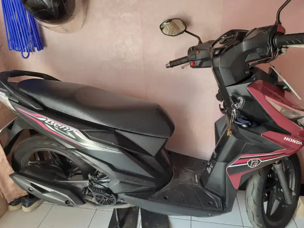 Honda beat magenta