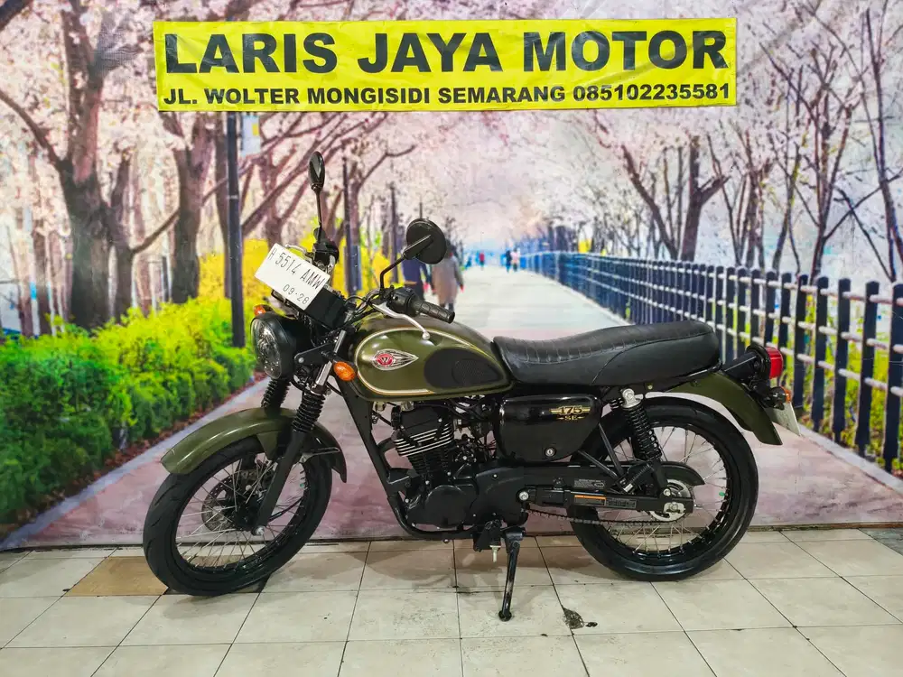 Kawasaki W 175 SE full ori