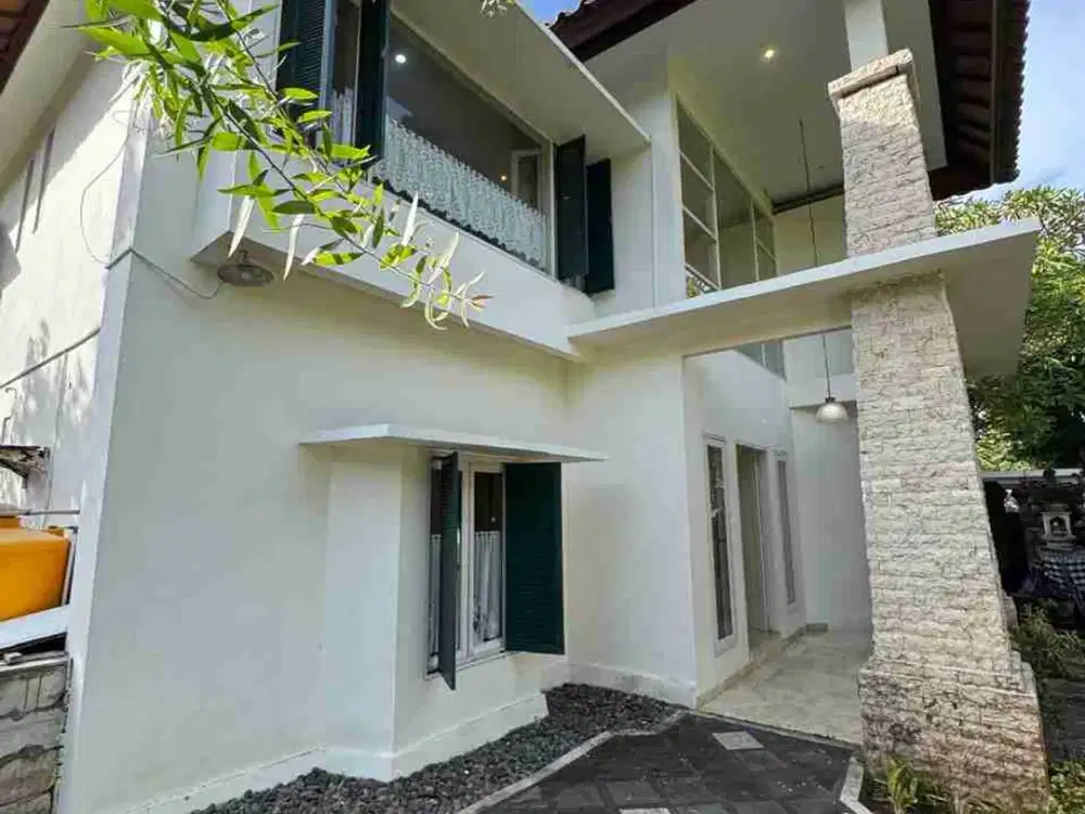 Jimbaran Bali Rumah Siap Huni Area Perumahan Posisi Hoek
