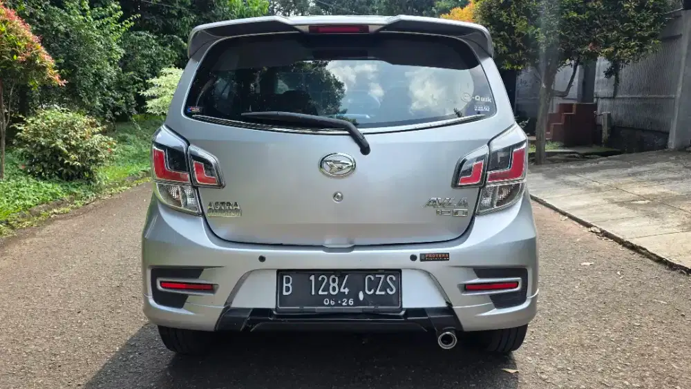Daihatsu ayla R dlx 2021 tipe tertinggi