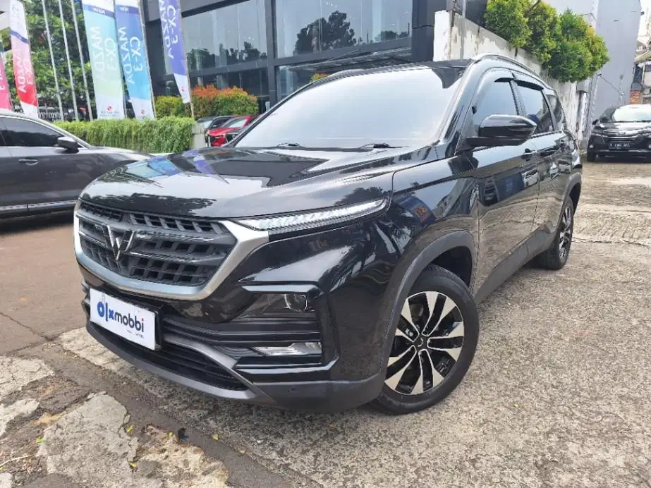 LOW DP Wuling Almaz 1.5 Exclusive 7-Seater Bensin-AT 2020 WZX