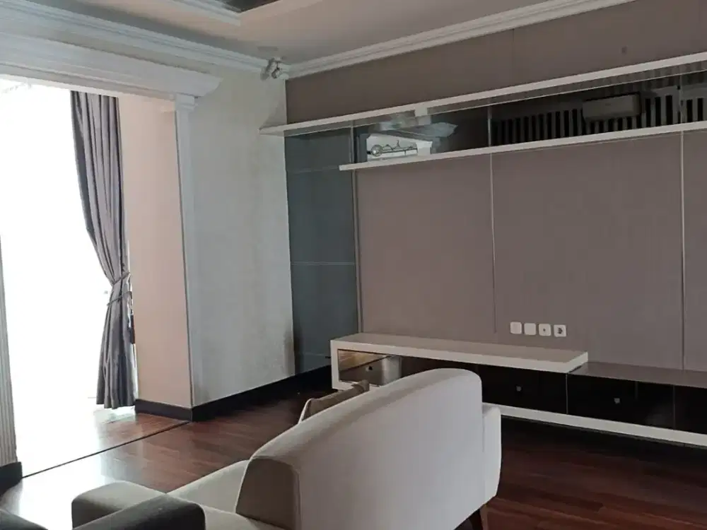 Disewakan Rumah Siap Huni Full Furnished Cluster Palm Spring, Jakarta Garden City, Cakung, 037