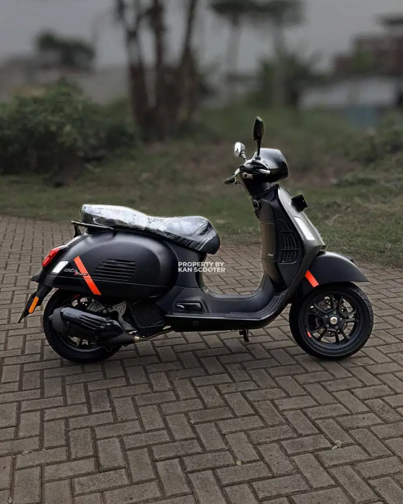 JUAL MURAH VESPA GTS S iGET ABS 4V FACELIFT “KEYLESS” 2024 MULUS