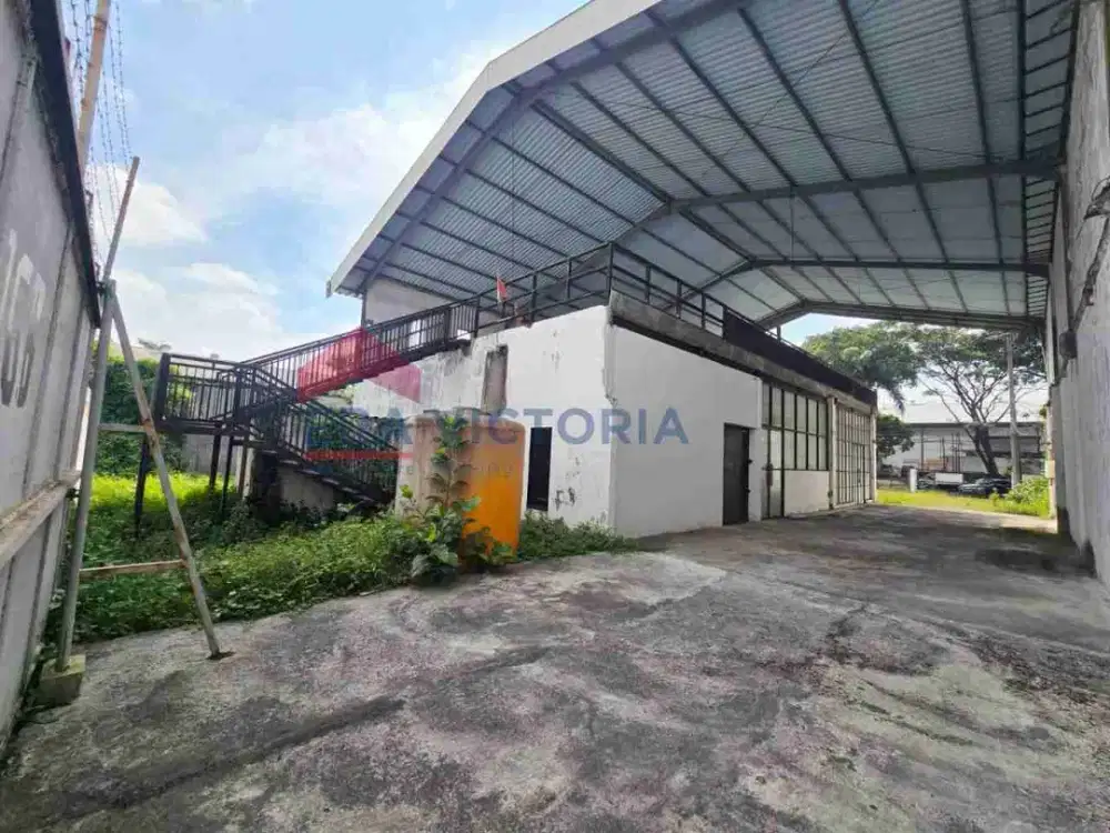 Gudang (lokasi di Belakang) Area Gudang di Pakis, Cocok untuk Gudang Distribusi, Logistik dekat Lintu Tol Pakis