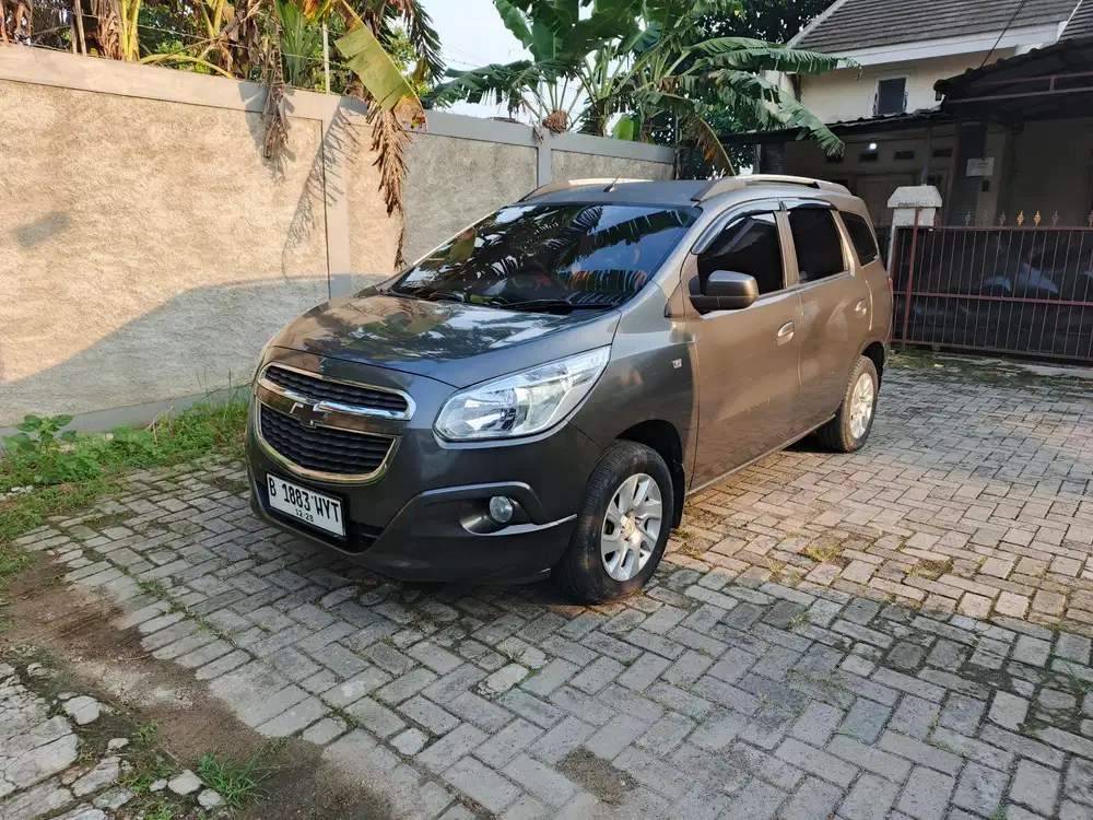 Chevrolet Spin 2014 Bensin