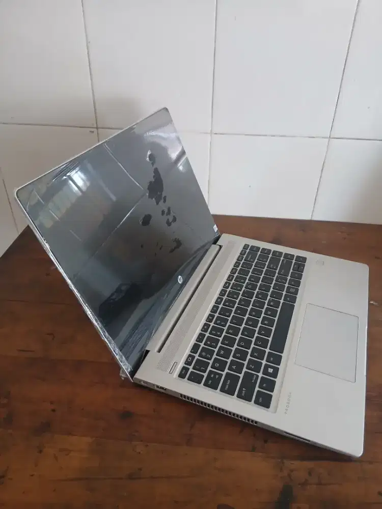 Laptop Merk HP AMD Ryzen 7