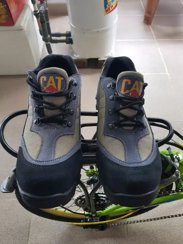 SEPATU HIKING SAFETY PRIA CARTEPILAR SIZE 42/26,5 CM