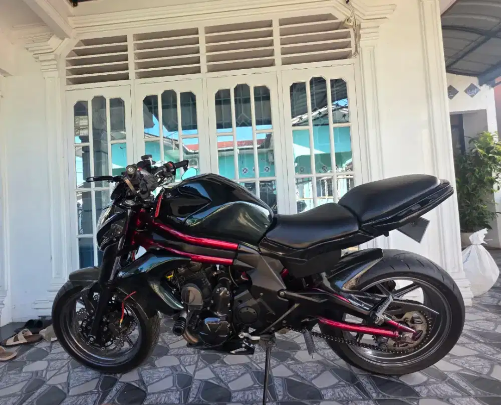 Dijual, Kawasaki ER-6N