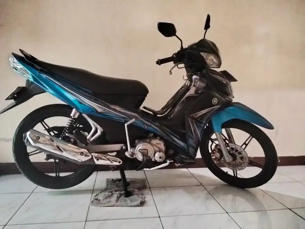 Yamaha Jupiter z CW 115 th.2011 warna biru velg racing