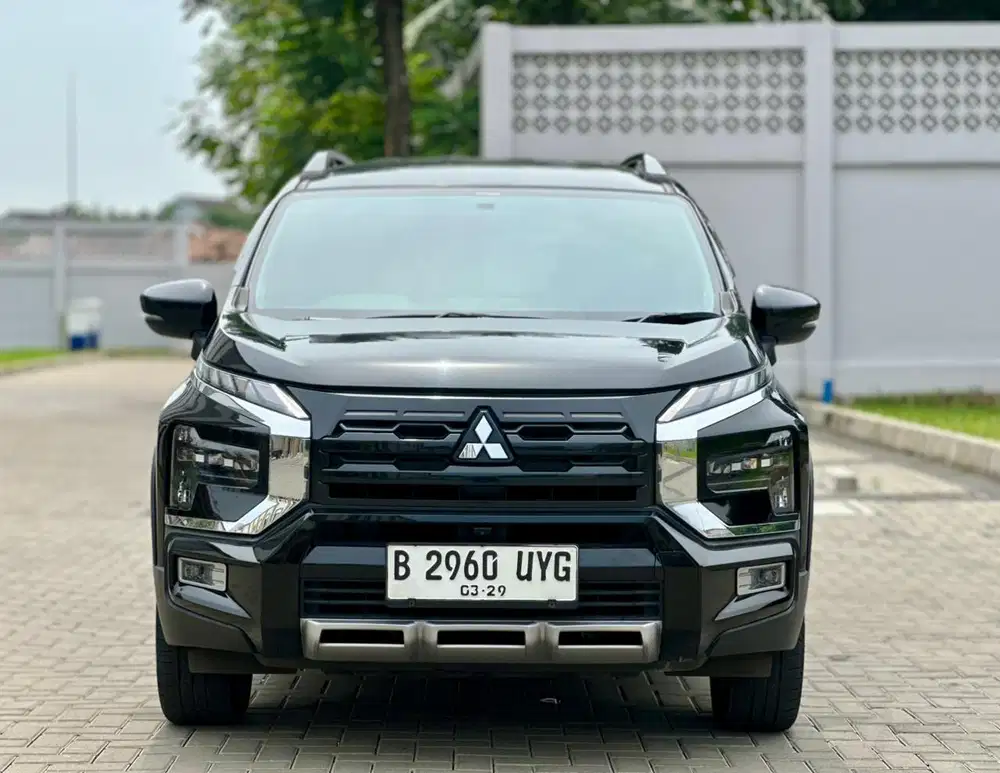MITSUBISHI XPANDER CROSS 1.5 AT 2023-2024 LOW KM & LIKE NEW