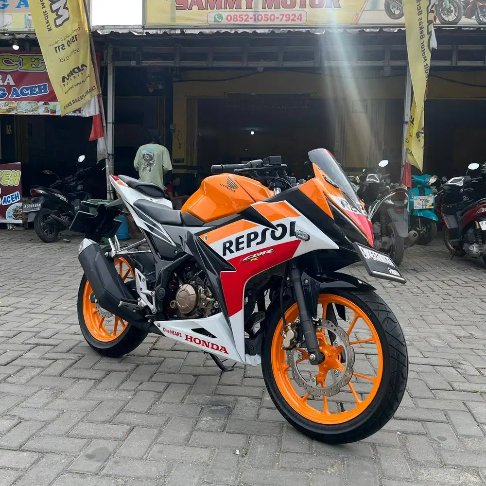 HONDA CBR REPSOL 2019 KM LOW