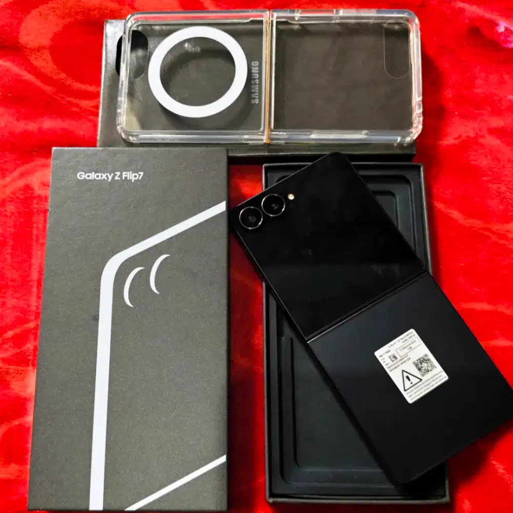 Galaxy Z Flip 7 12/256 Like new Fullset