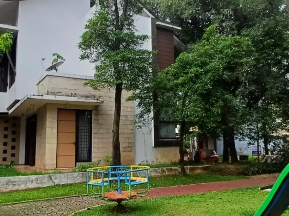 HOT SALE Rumah 2 lantai, ada taman asri, SHM Discovery Bintaro Tangsel  CL 671