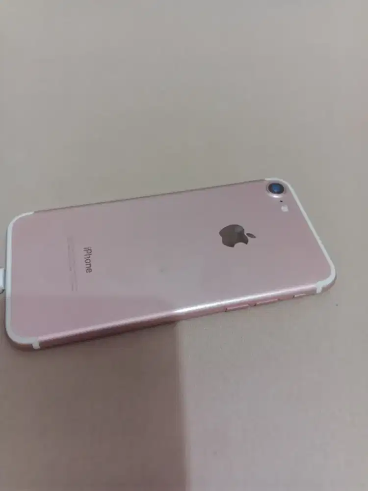 Di jual iPhone 7 32gb