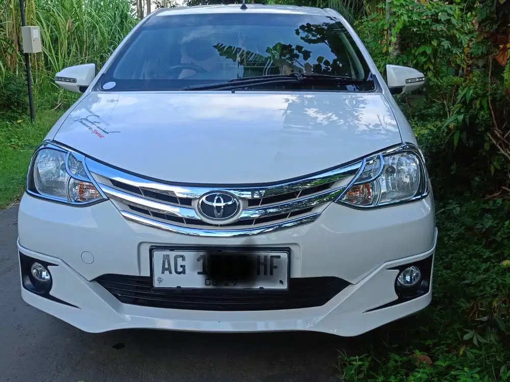 Toyota Etios Valco g 2015