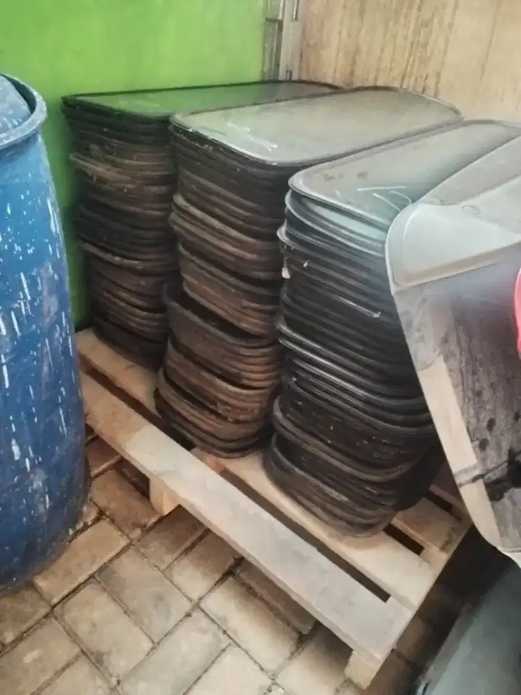 Kaca belakang mobil Suzuki carry pickup tayo