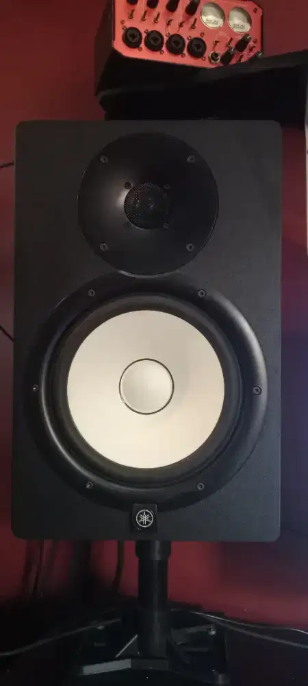 Speaker yamaha hs8