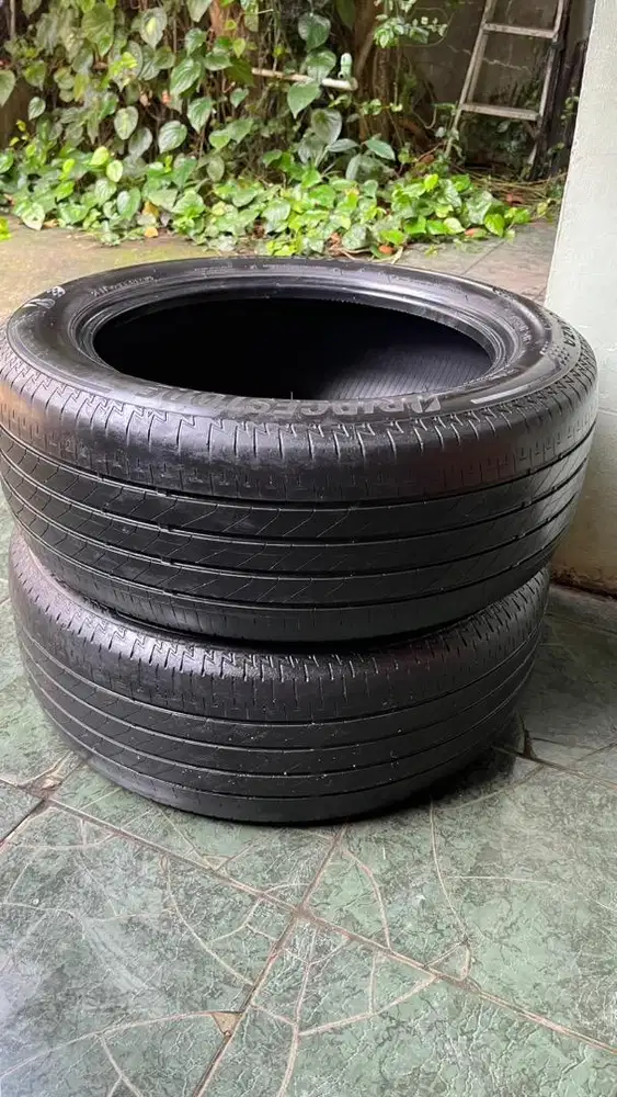 Ban Bridgestone Turanza 215 55 R17