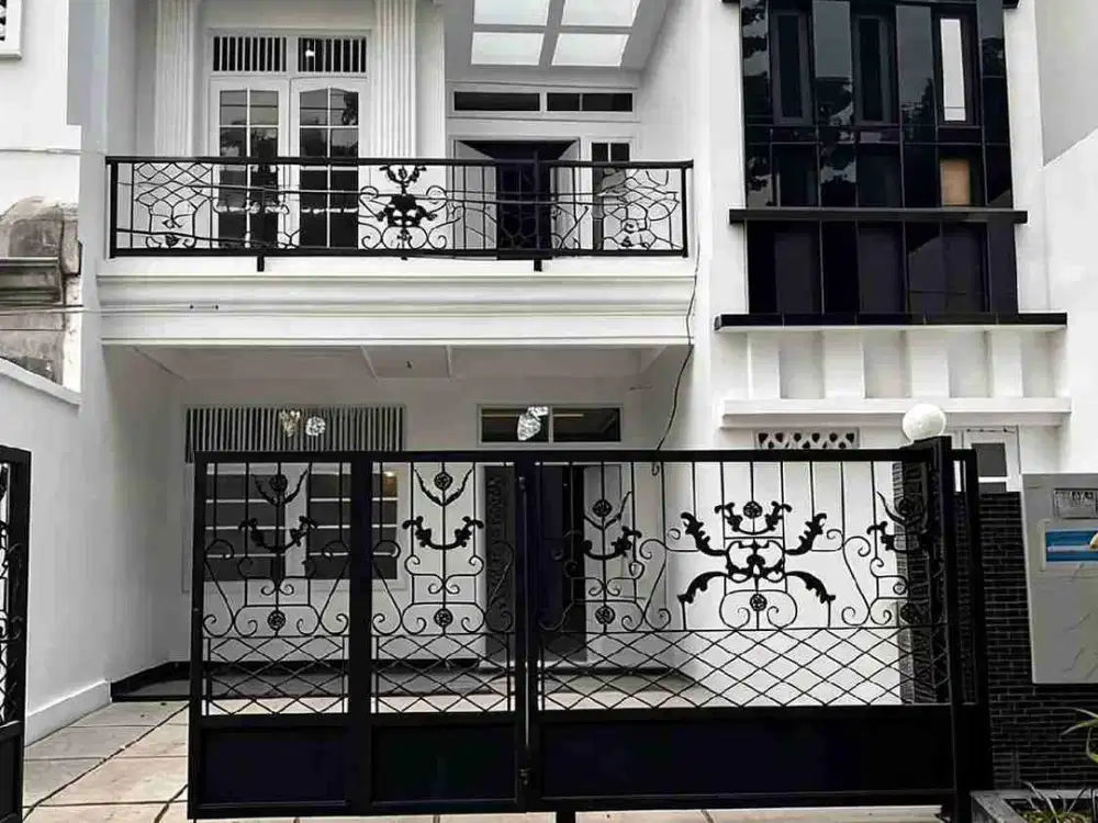 rumah baru design klasik dalam komplek di Mega Cinere Depok