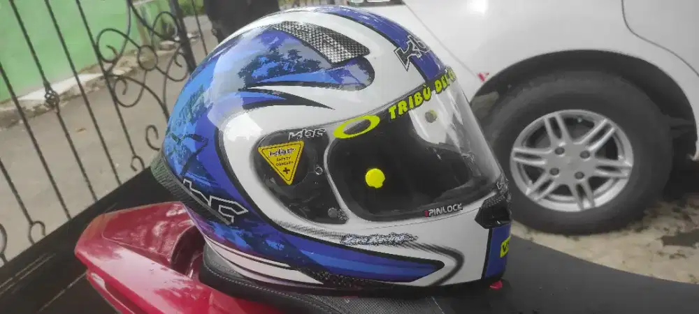 Hlem KBC zero racing