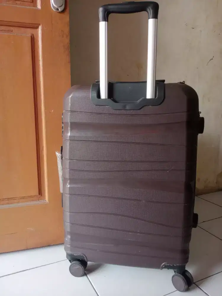 Koper Polo Milano 28 inch warna coklat