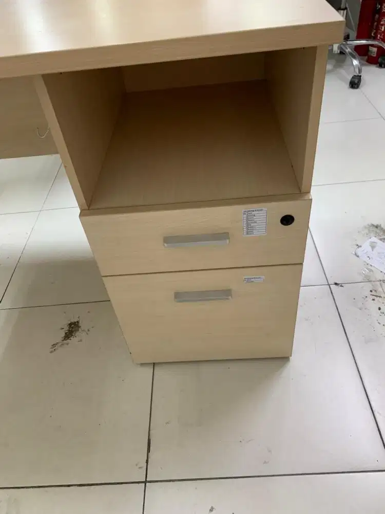 Meja Kerja Informa
