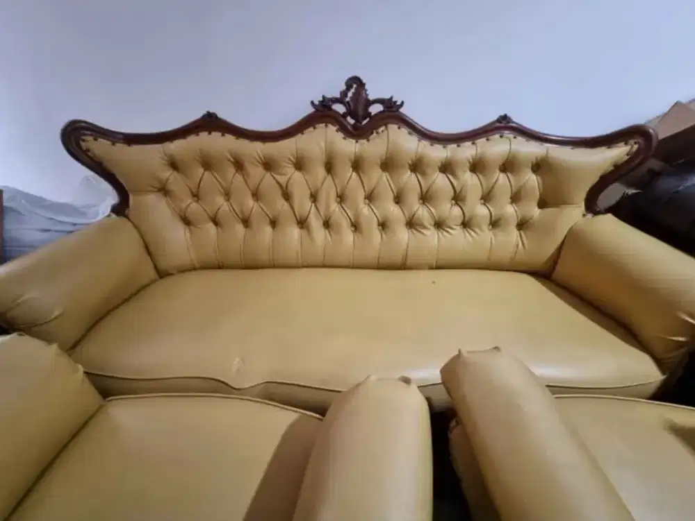 Sofa Kayu Jati Kulit Warna Kuning