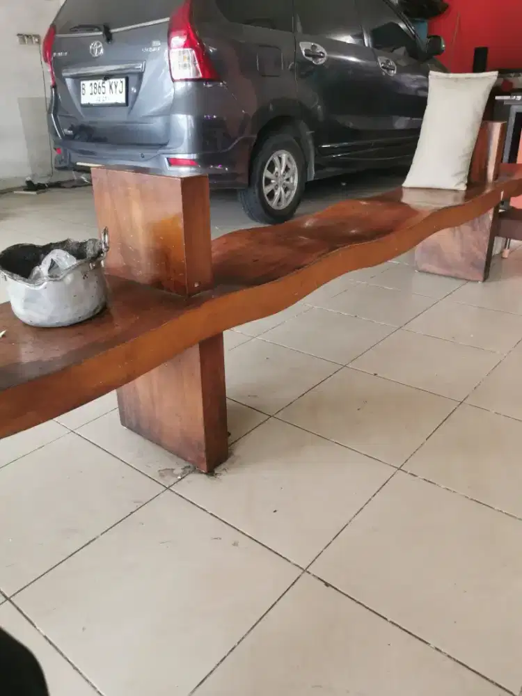 kursi tunggu dari kayu bagus