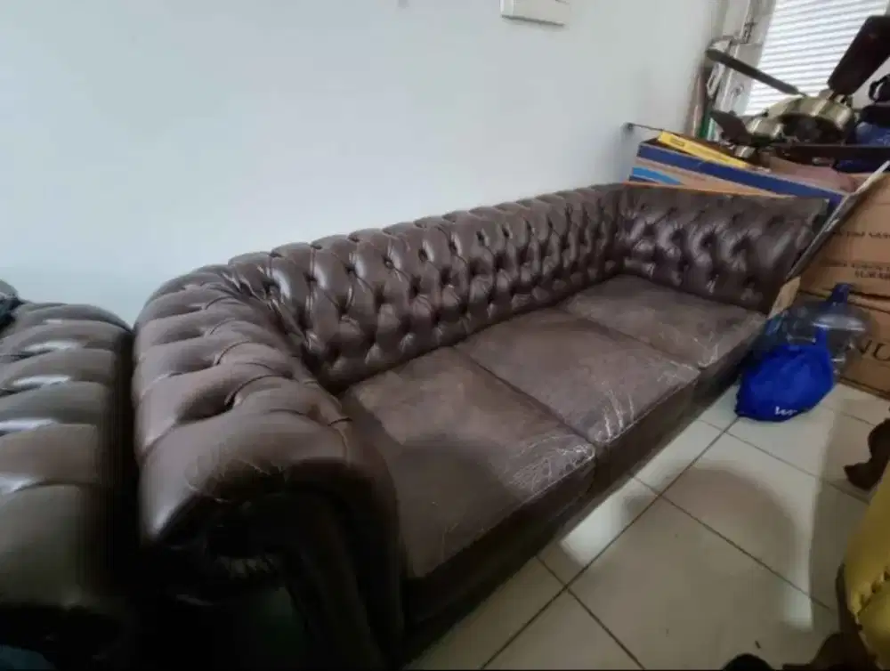 Sofa Coklat Kulit