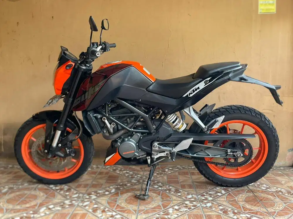 KTM Duke 200 standar mulus
