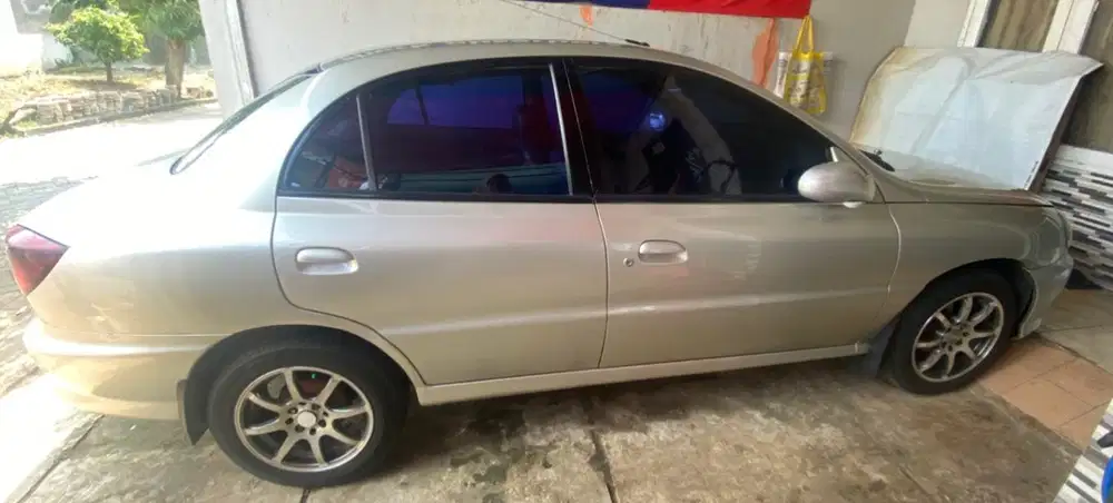 Kia Rio 2000 Bensin