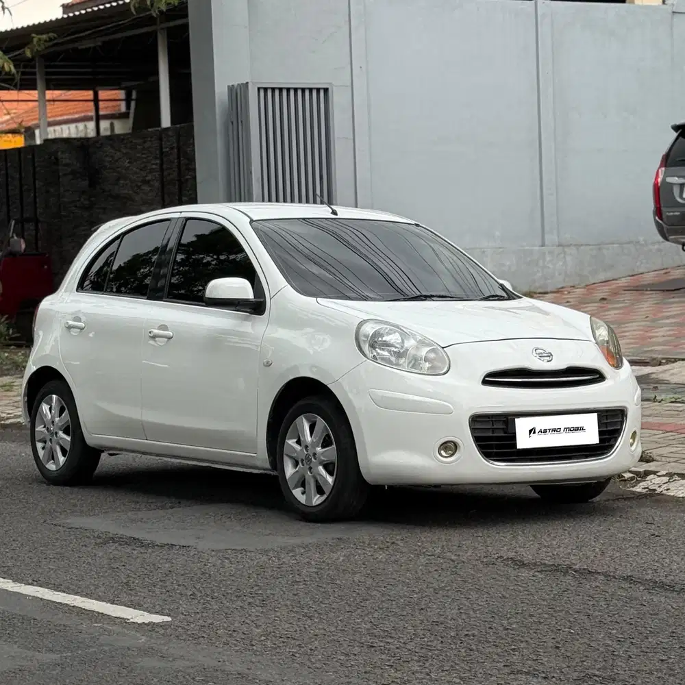 Nissan March 2013 / 2012 Matic Bagus Murah Kredit Bekas Su
