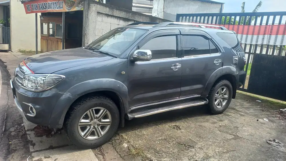 Toyota Fortuner 2010 Diesel