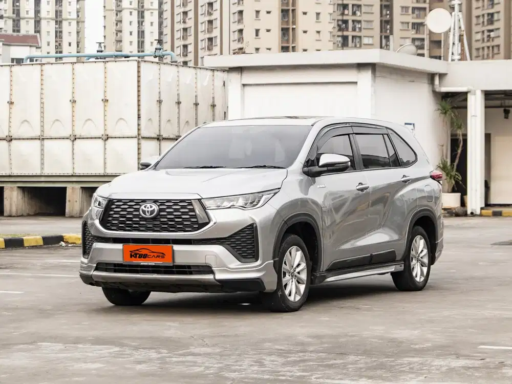 Toyota Innova Zenix 2.0 V hybrid RSE modelista AT 2023