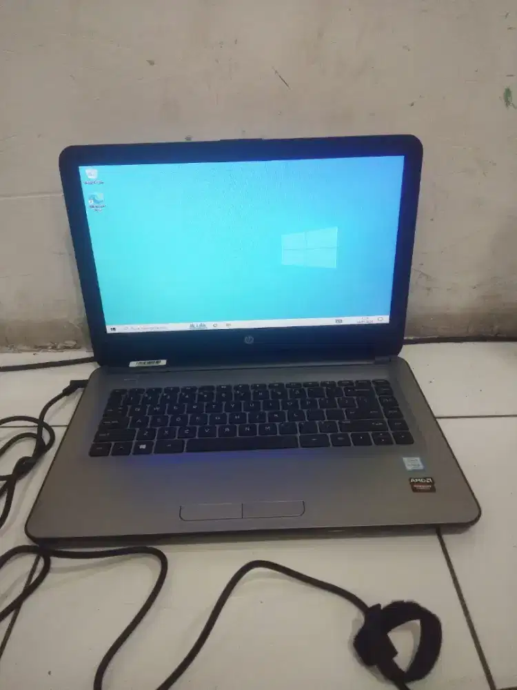 Hp 14-AM015TX 
intel core i5 gen 6 
ram 6gb
hdd 500gb 
Radeon MX M430