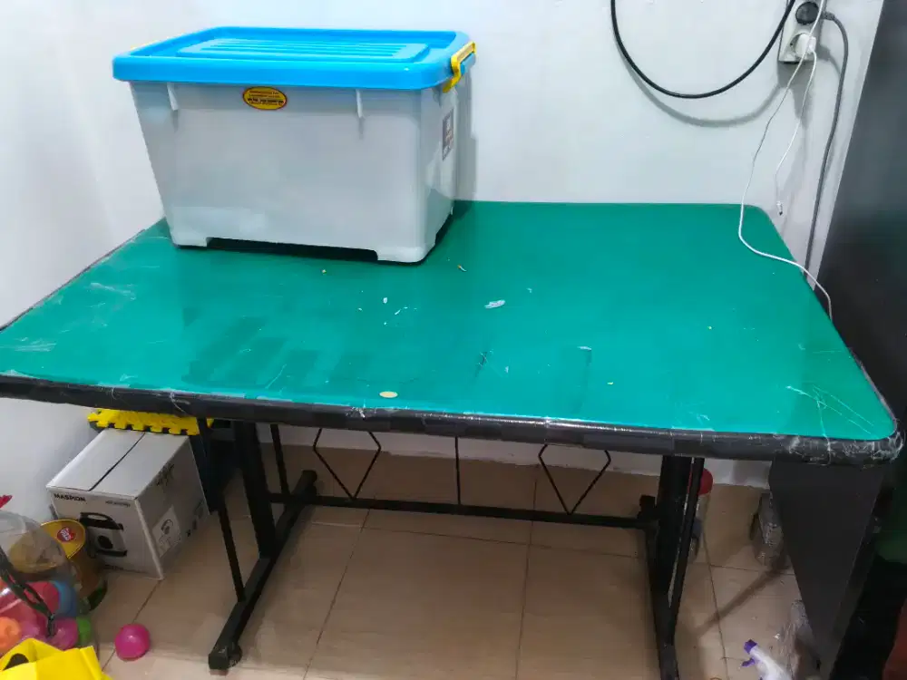 Jual meja makan second 120*80 cm