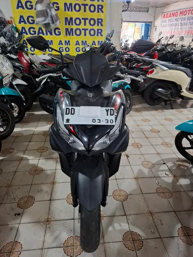 Yamaha Aerox 2025 hitam