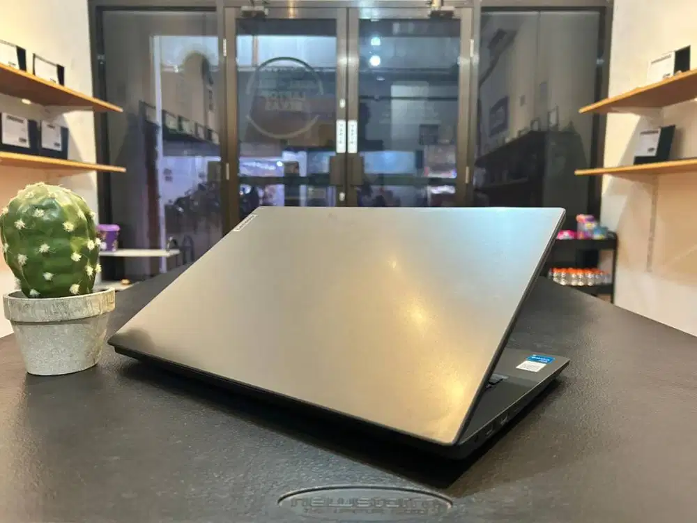 PROMO LAPTOP LENOVO V14-G3//CORE I3-1215U