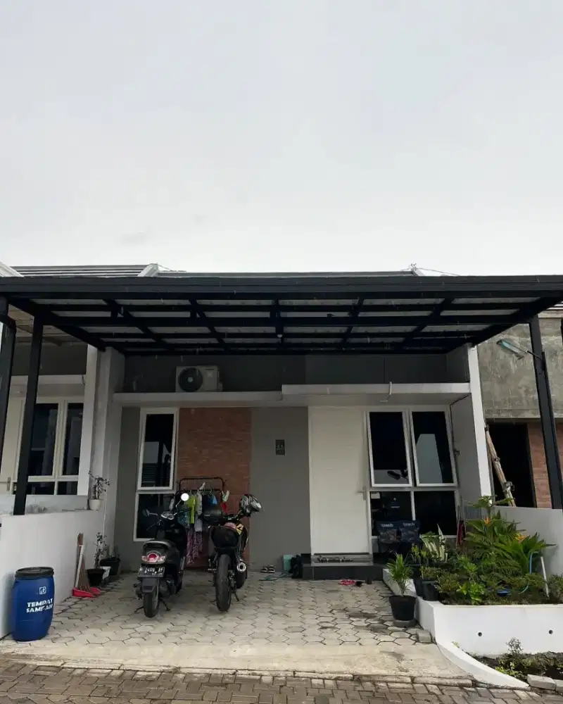 Pemasangan kanopi alderon single dan atap bocor