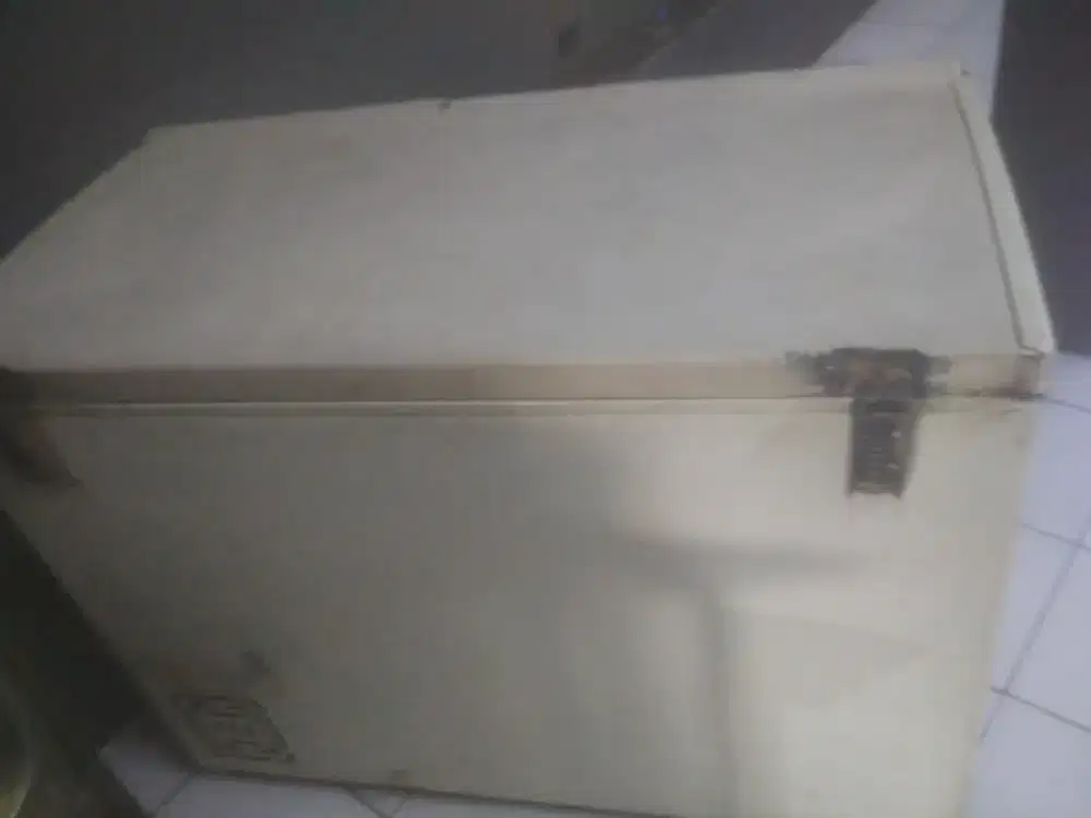 freezer box kapasitas 300 liter minus