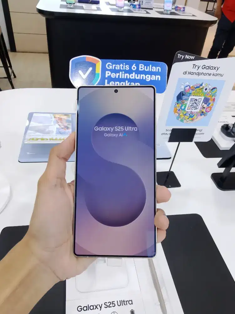 New Galaxy S25 ultra