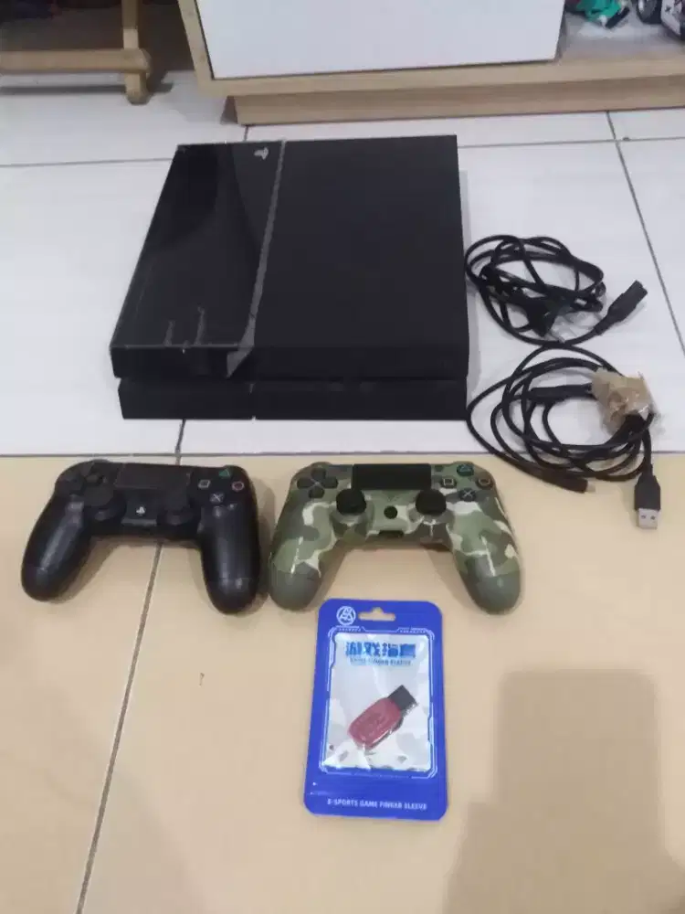 Ps4 500gb h$n 9.00 lengkap segel mulus siap pakai
