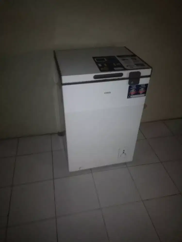 Freezer Chiq 110liter