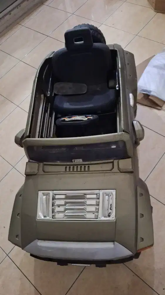 Mobil aki rangka saja.