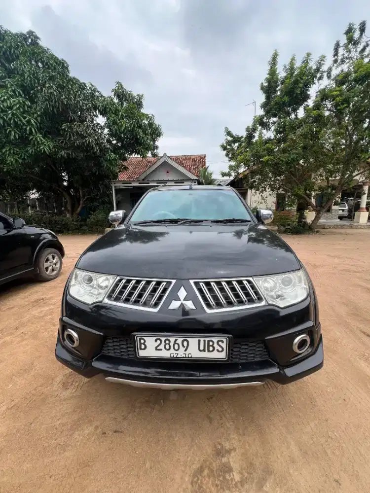 Jual Pajero Sport Exceed  2.5 AT 2013 Hitam - Pajak Panjang 2030