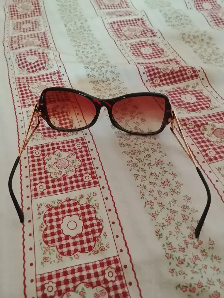 Jual kaca mata Paloma Picasso Ori
