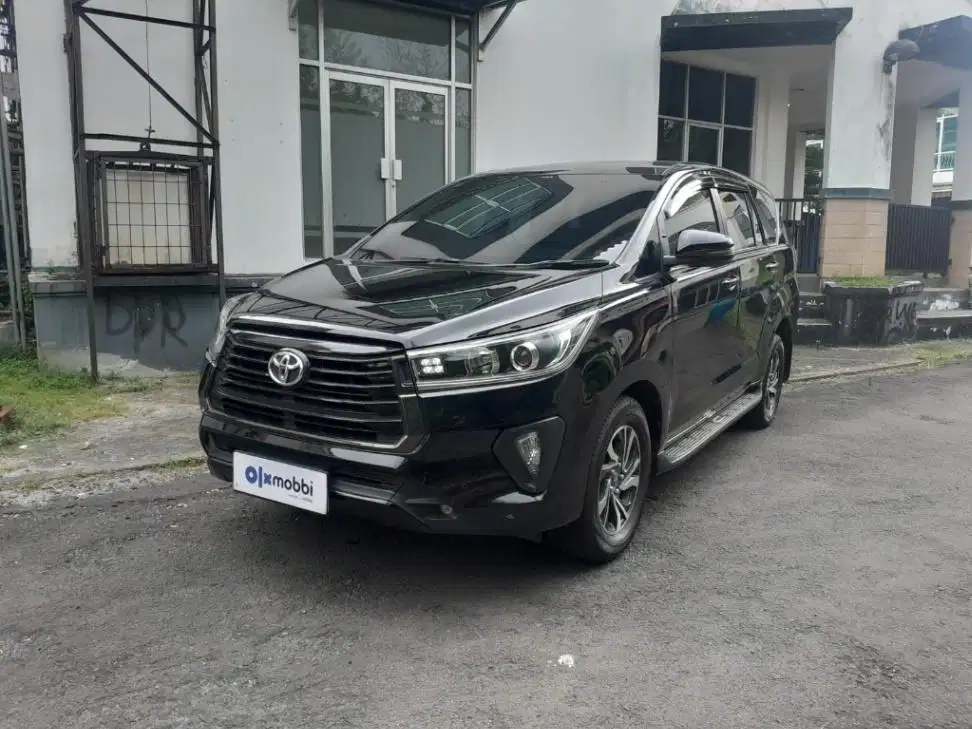 Pajak Panjang - Toyota Kijang Innova 2.4 V Solar-AT 2022 Hitam